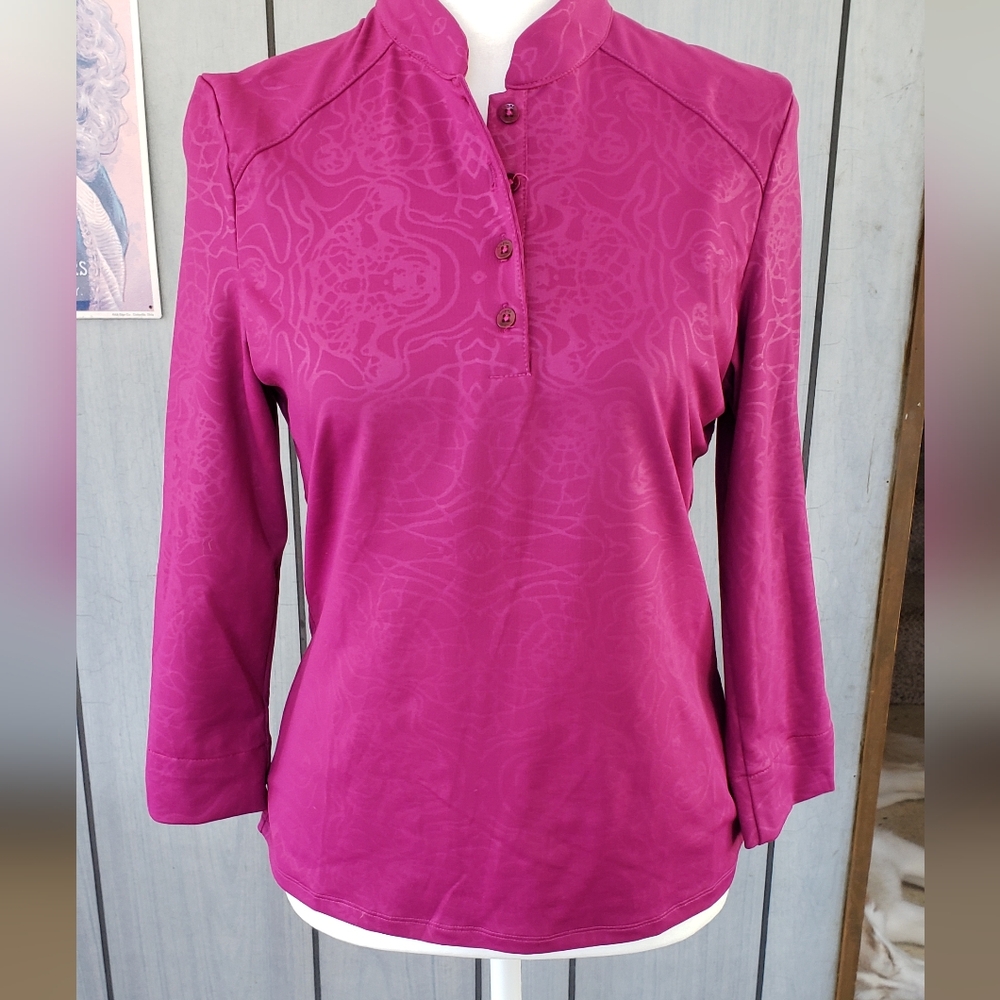 Nancy Lopez moisture wicking golf top. Size XS